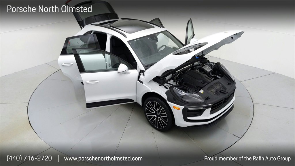 Used 2022 Porsche Macan image 26