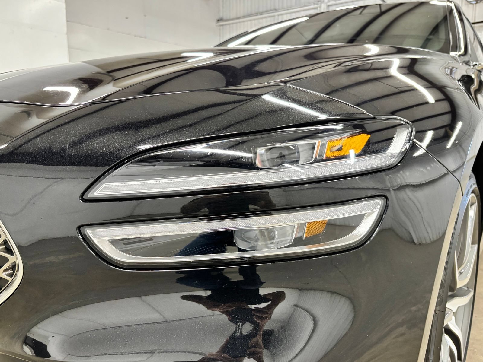 Used 2024 Genesis G70 2.5T RWD image 9