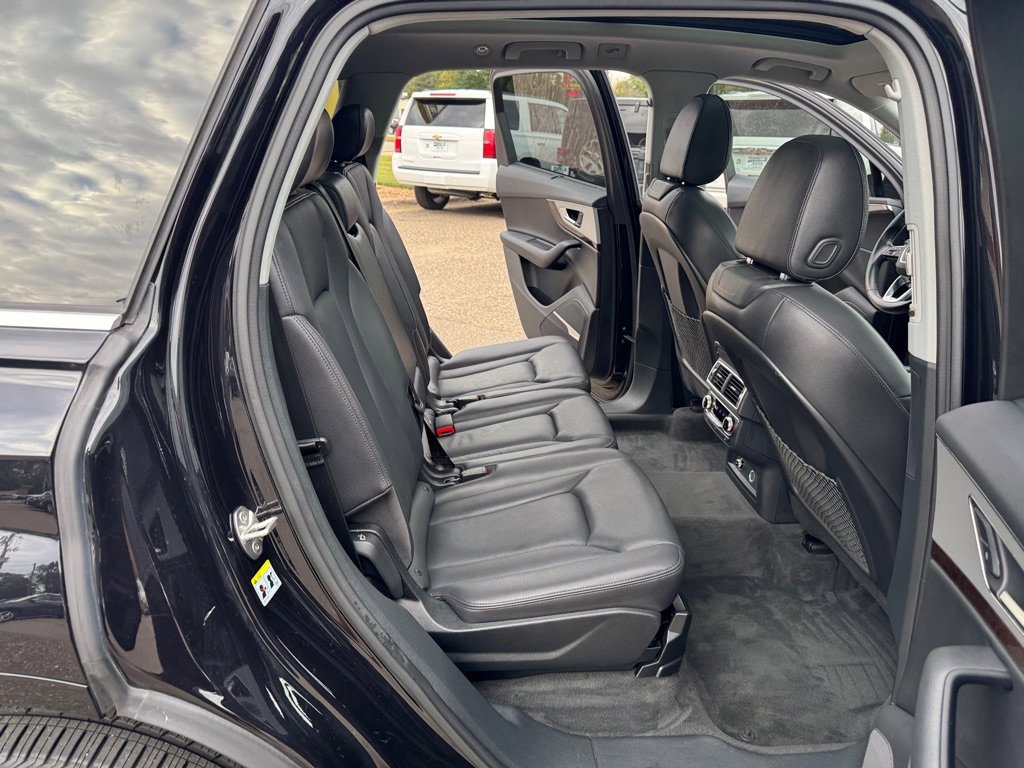 Used 2019 Audi Q7 2.0T Premium Plus w/ Premium Plus Package AWD/4WD image 28