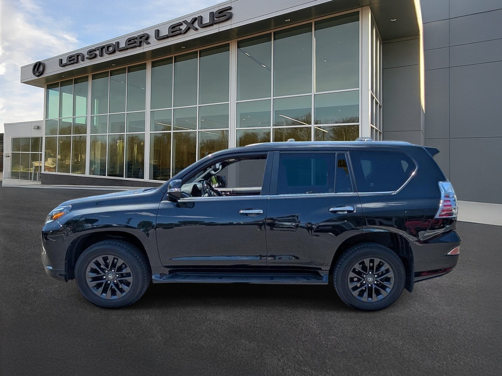 Used 2023 Lexus GX 460 Premium w/ Premium Plus Package AWD/4WD image 6