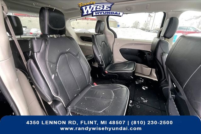 Used 2024 Chrysler Pacifica Limited image 27