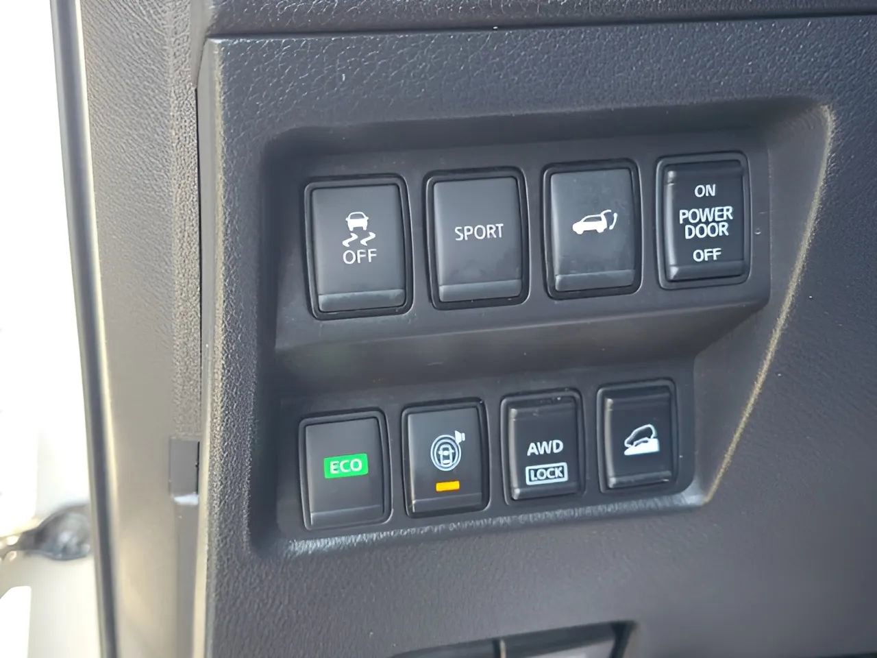 Used 2016 Nissan Rogue SL image 31