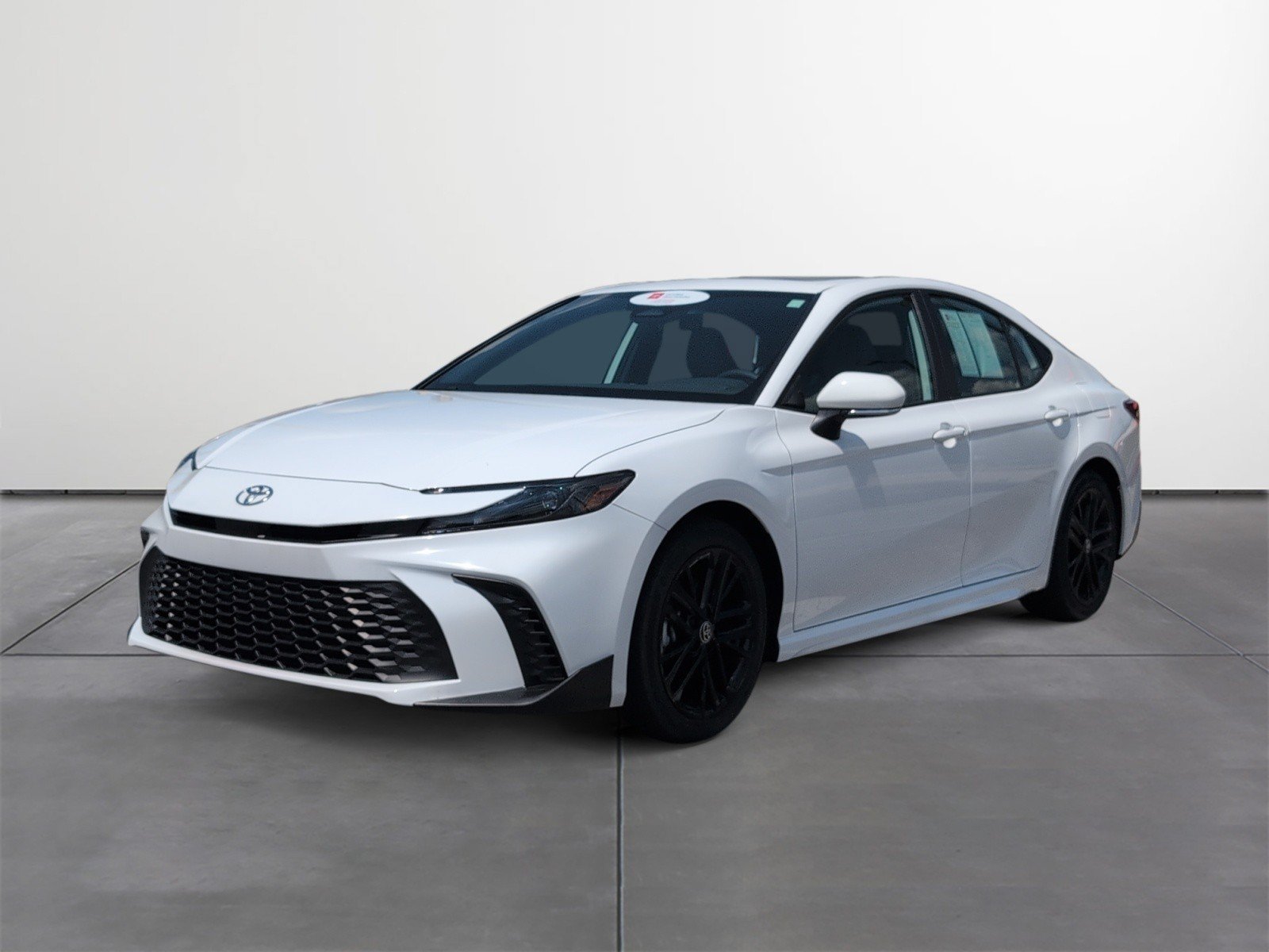 Used 2026 Toyota Camry SE w/ Convenience Package FWD image 2