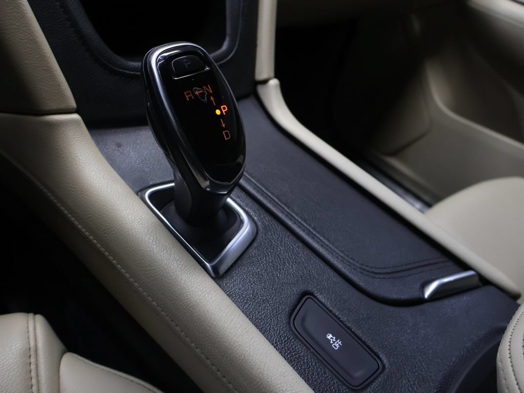 Used 2018 Cadillac XT5 FWD image 26