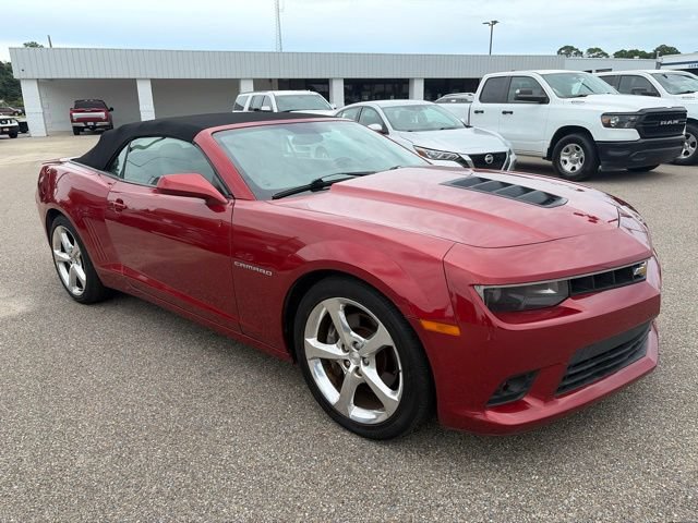 Used 2014 Chevrolet Camaro SS w/ RS Package RWD image 2