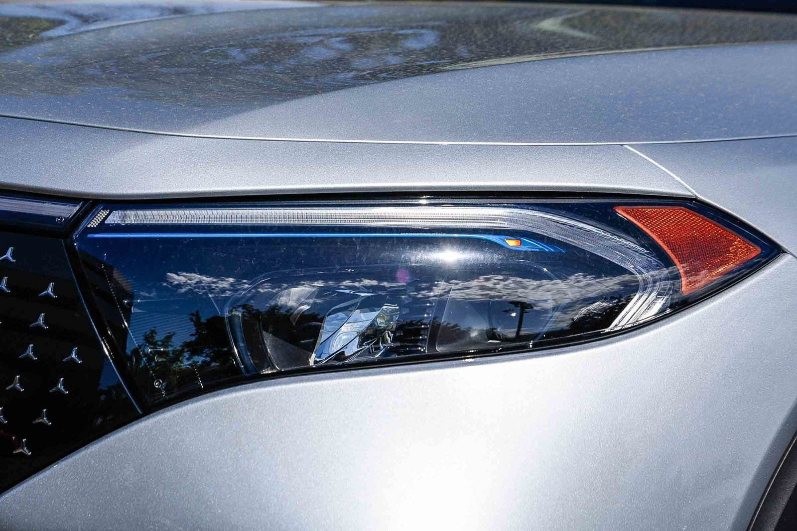 Used 2024 Mercedes-Benz EQB 300 4MATIC image 7