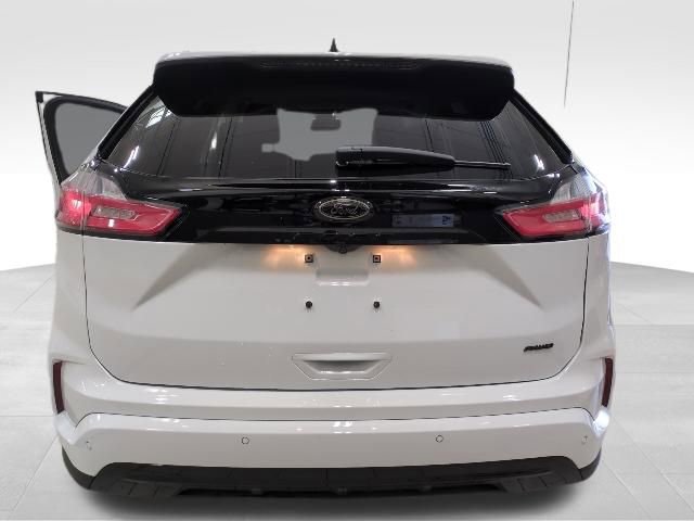 Used 2024 Ford Edge SE w/ Black Appearance Package image 32