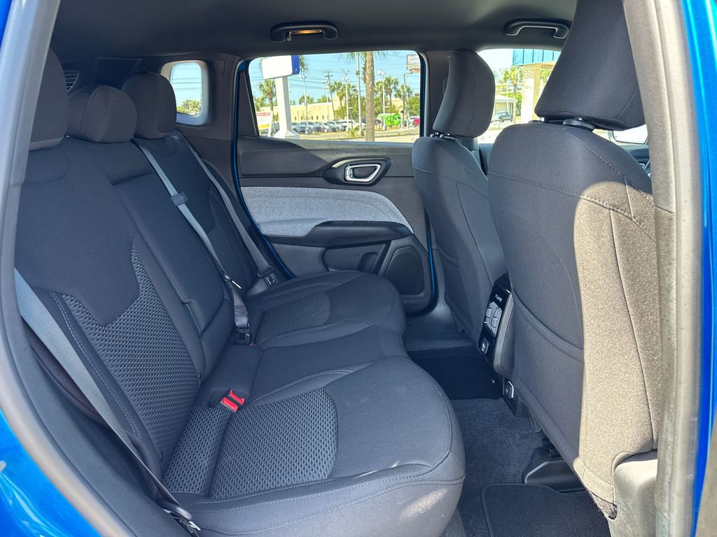 Used 2024 Jeep Compass Sport image 16