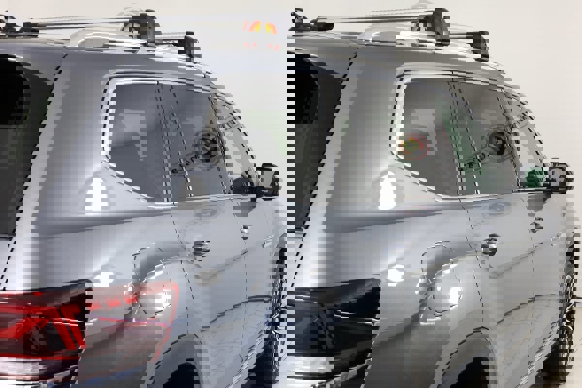 Used 2024 Volkswagen Atlas SEL Premium R-Line image 45