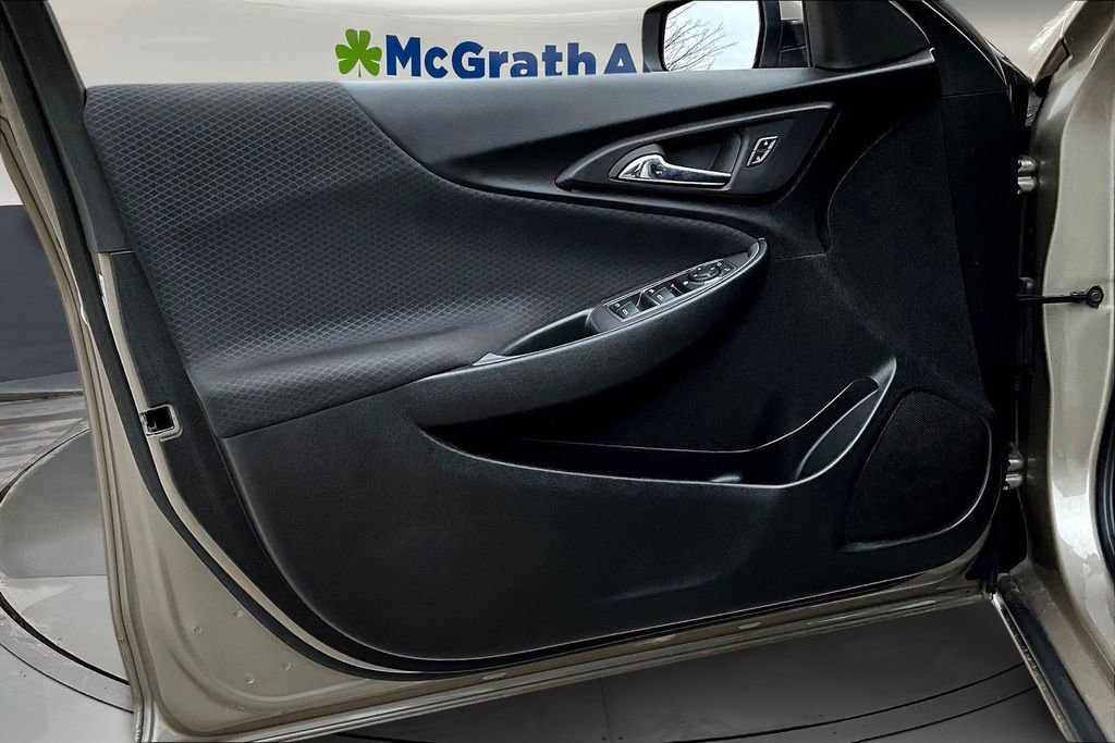 Used 2024 Chevrolet Malibu LT image 18