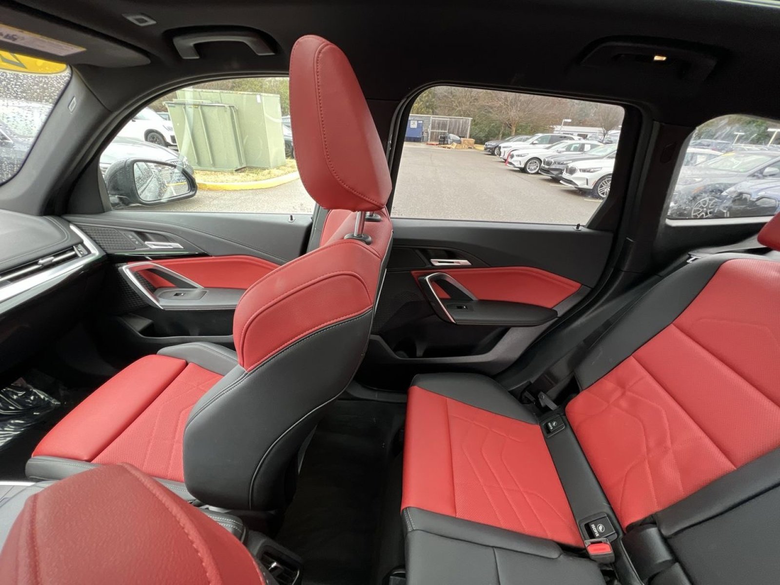 Used 2023 BMW X1 xDrive28i w/ M Sport Package image 3