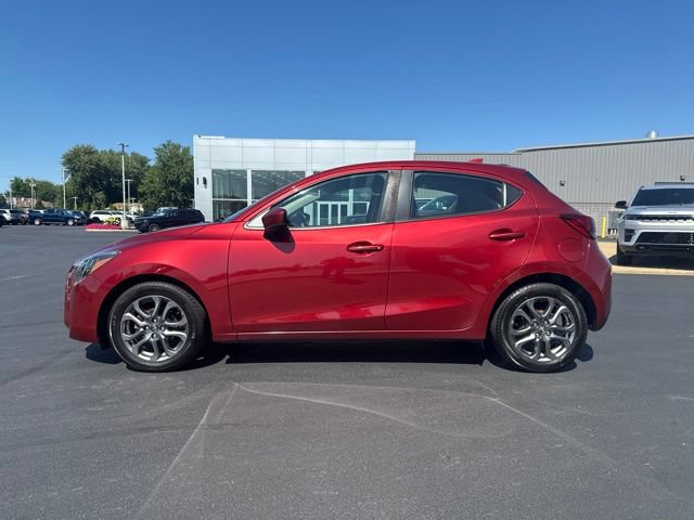 Used 2020 Toyota Yaris LE FWD image 4