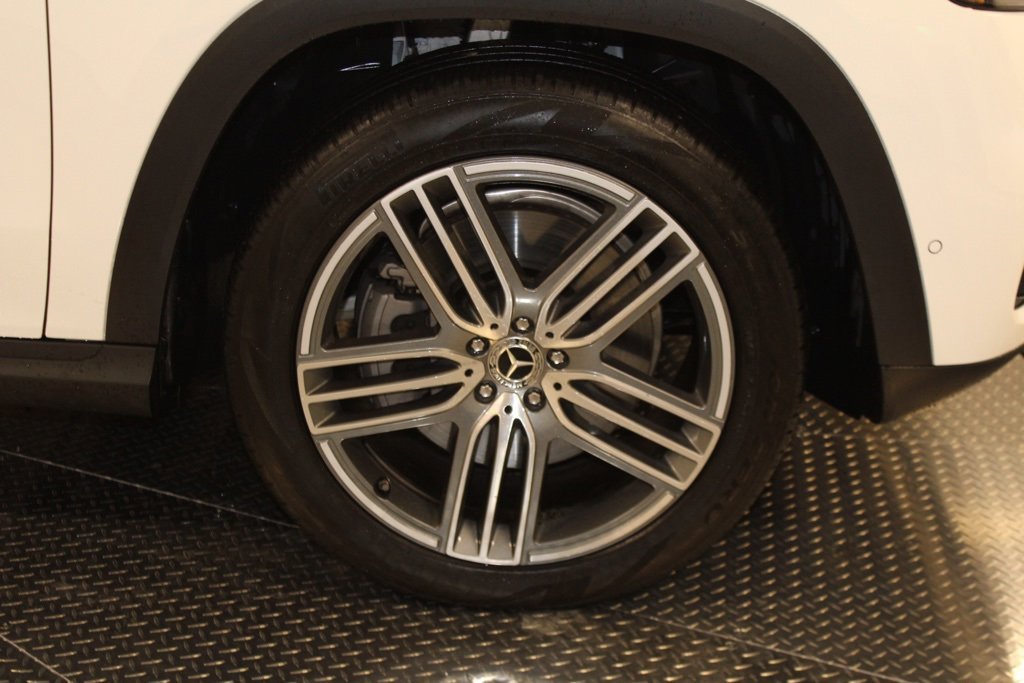 Certified 2025 Mercedes-Benz GLS 450 4MATIC image 13