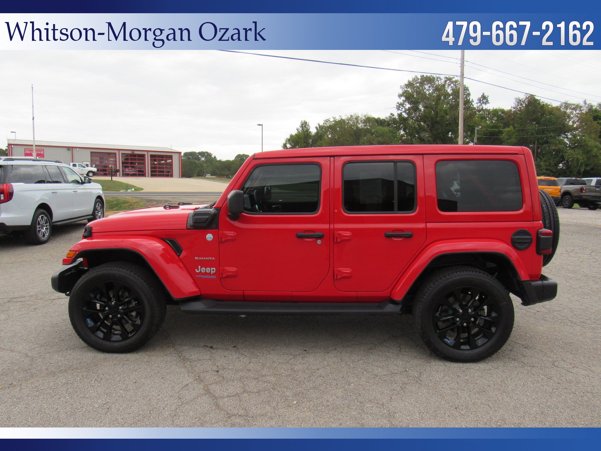 Used 2022 Jeep Wrangler Unlimited Sahara w/ Cold Weather Group AWD/4WD image 2