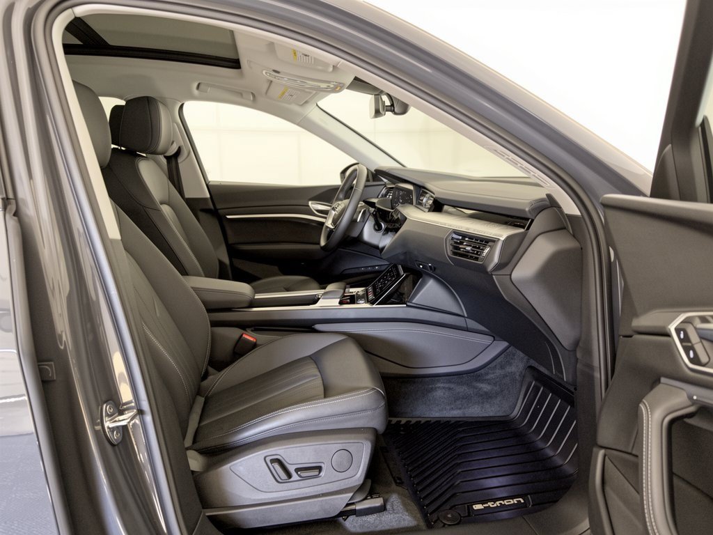 Certified 2024 Audi Q8 e-tron Premium Plus AWD/4WD image 30