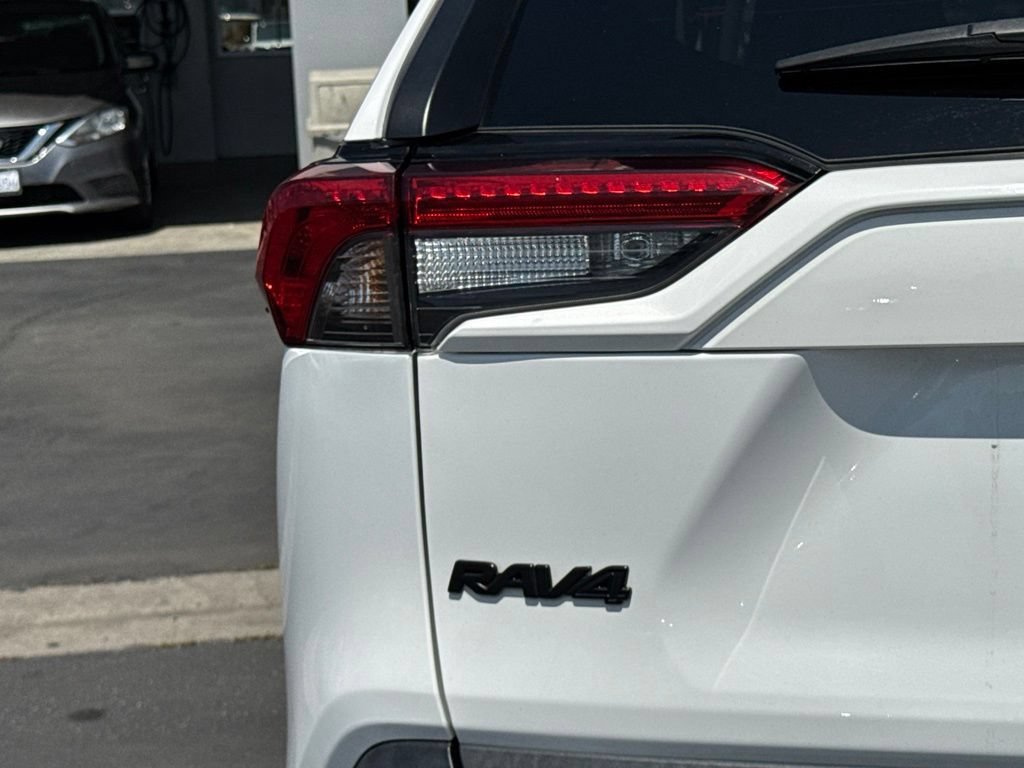Certified 2022 Toyota RAV4 XLE w/ Convenience Package FWD image 15