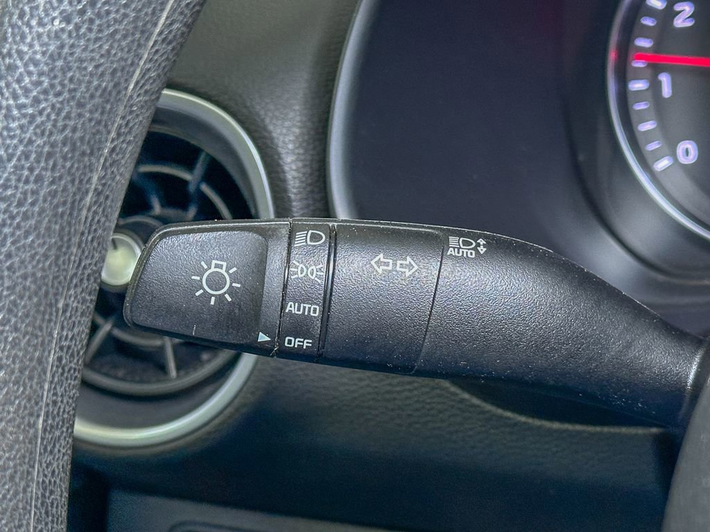 Used 2023 Kia Forte LXS image 27