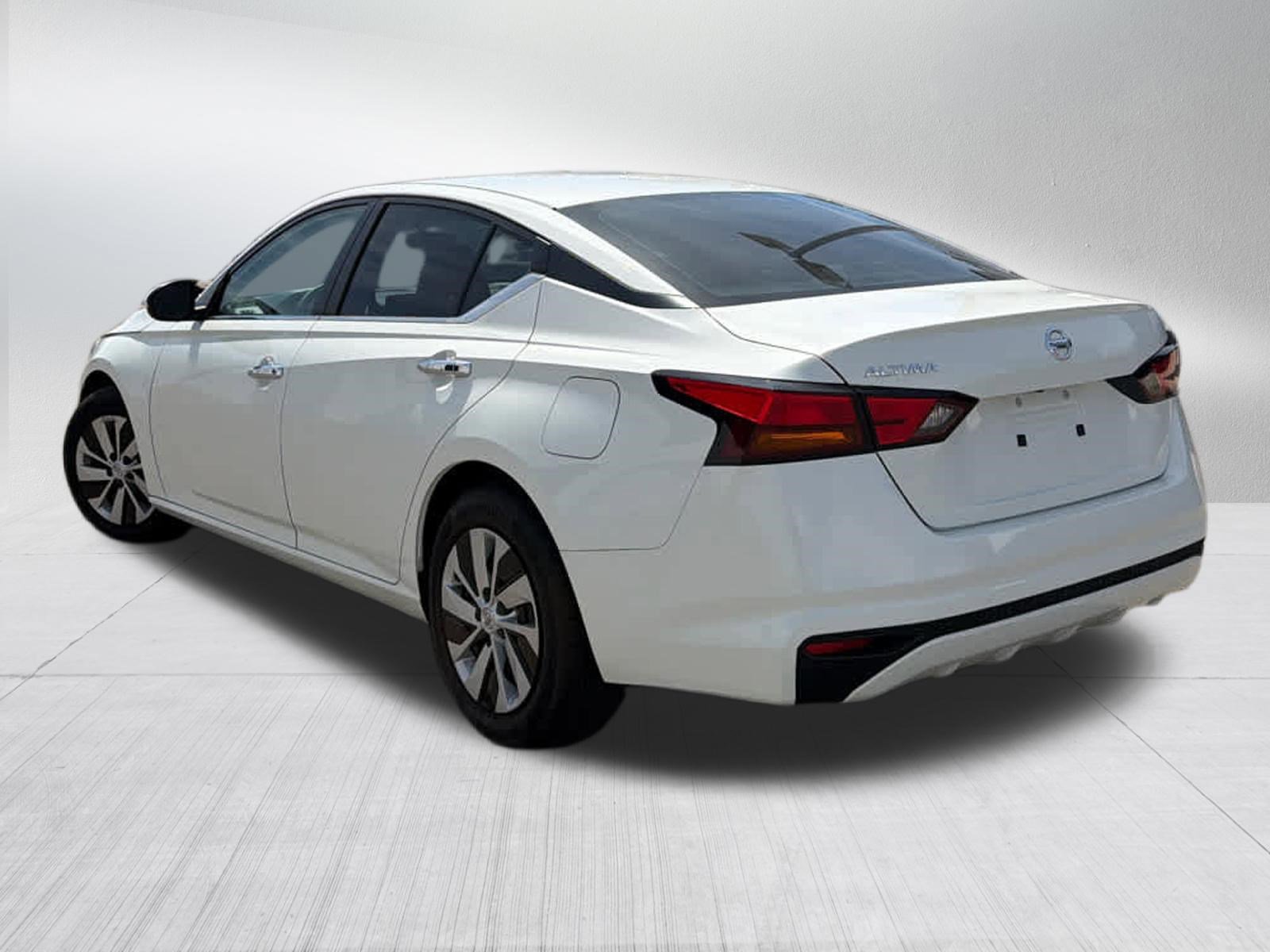 Used 2022 Nissan Altima 2.5 S FWD image 6
