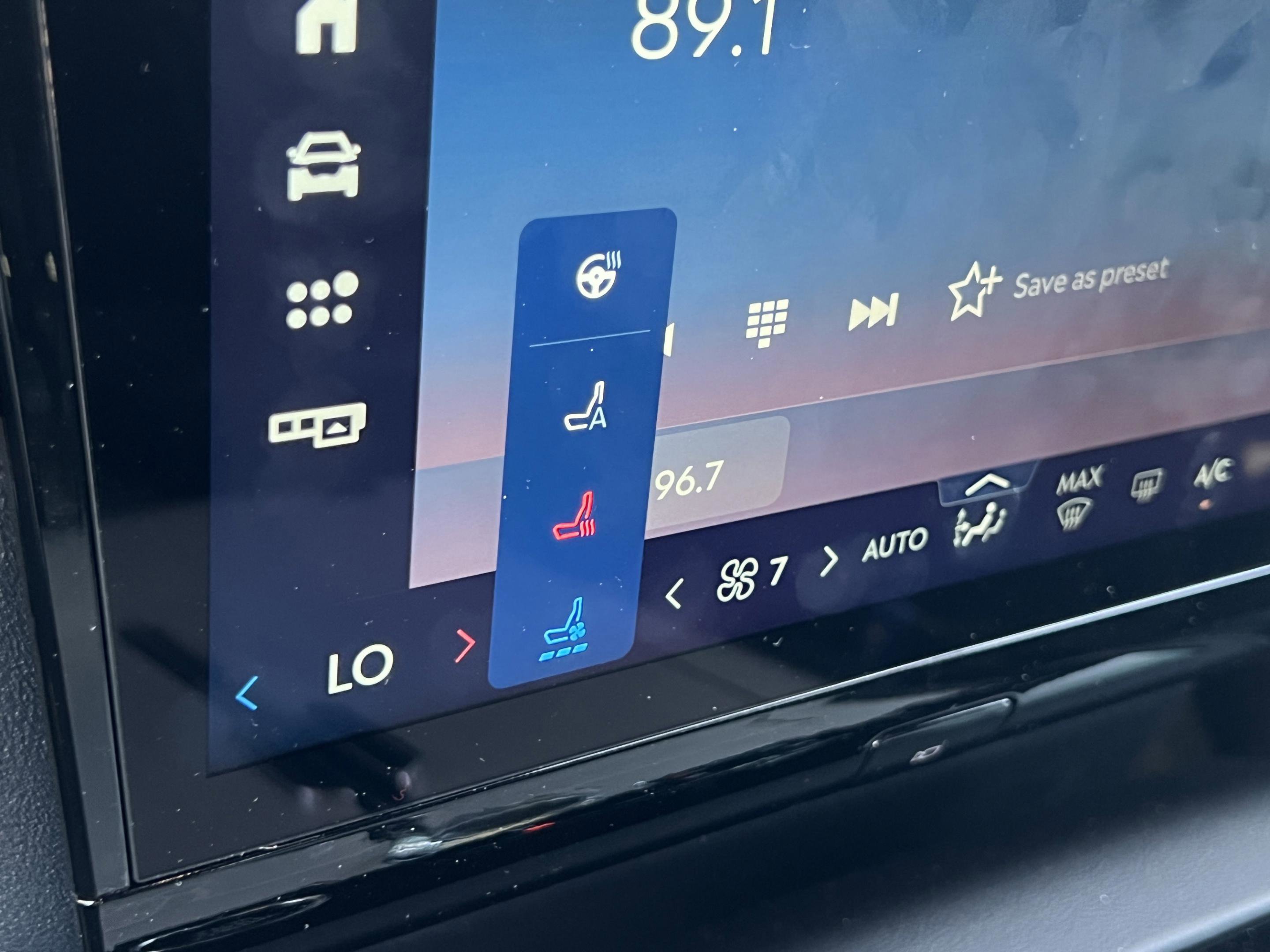 New 2025 Lincoln Navigator L Reserve w/ Jet Appearance Package image 14