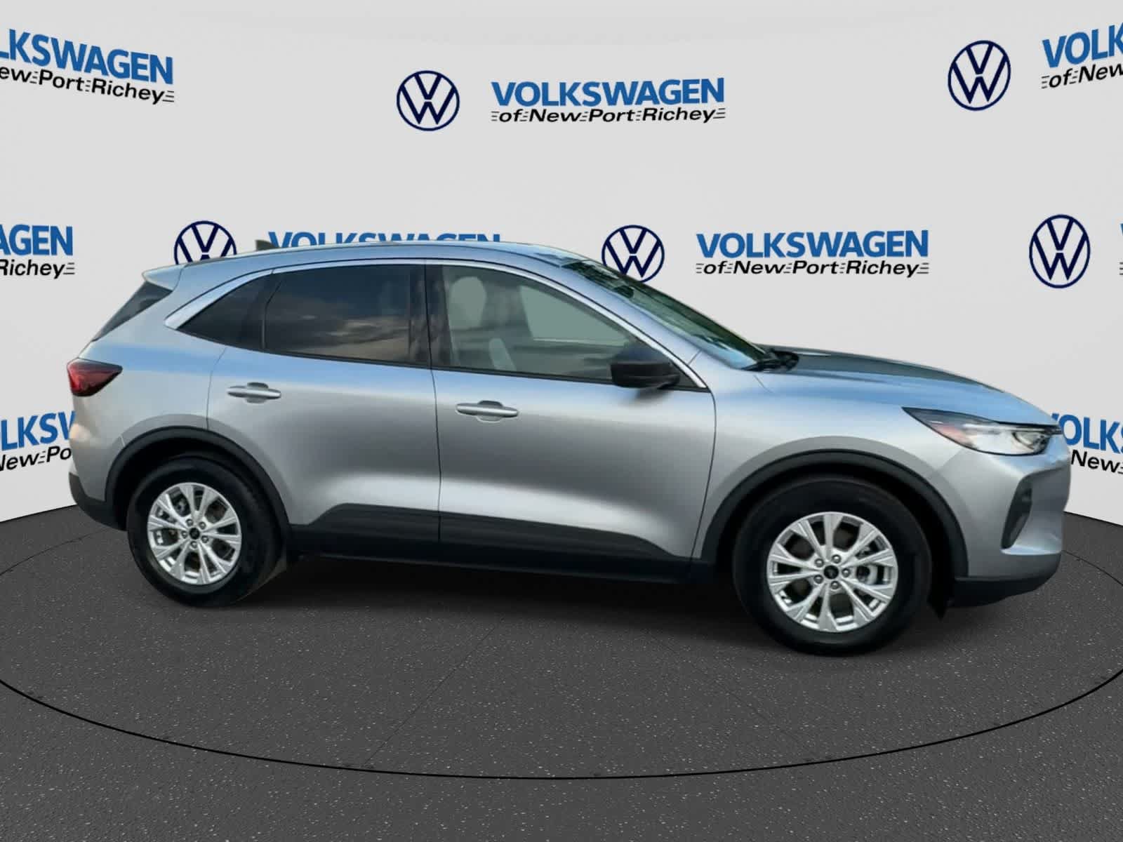 Used 2024 Ford Escape Active FWD image 9