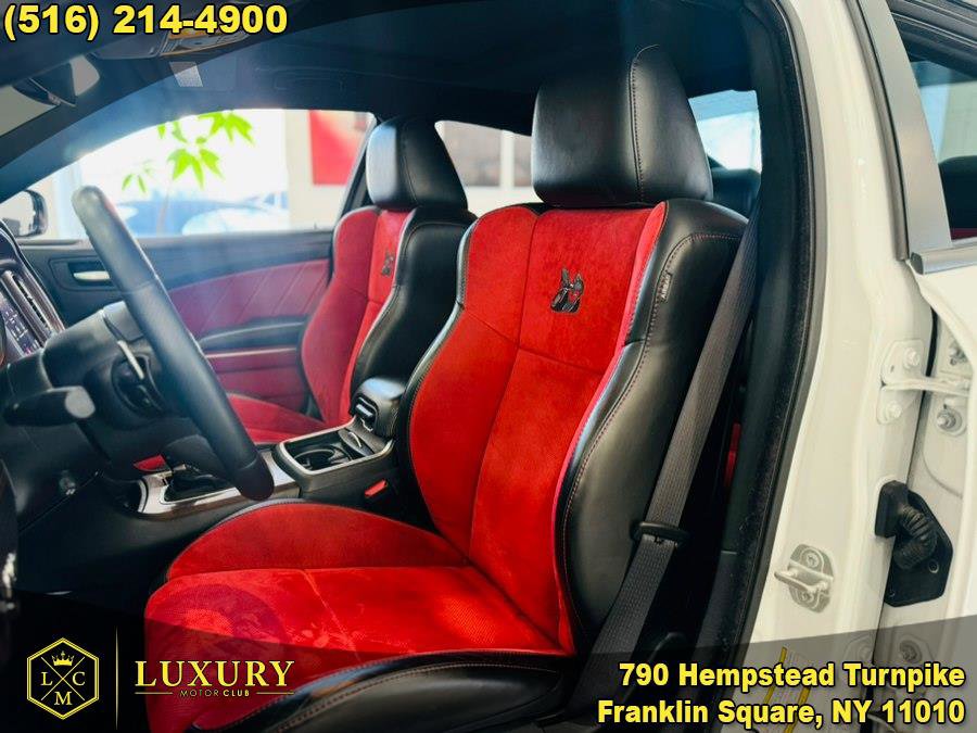 Used 2022 Dodge Charger Scat Pack w/ Dynamics Package image 1