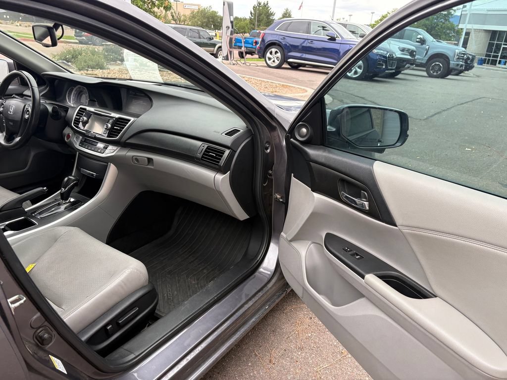 Used 2014 Honda Accord EX-L image 28
