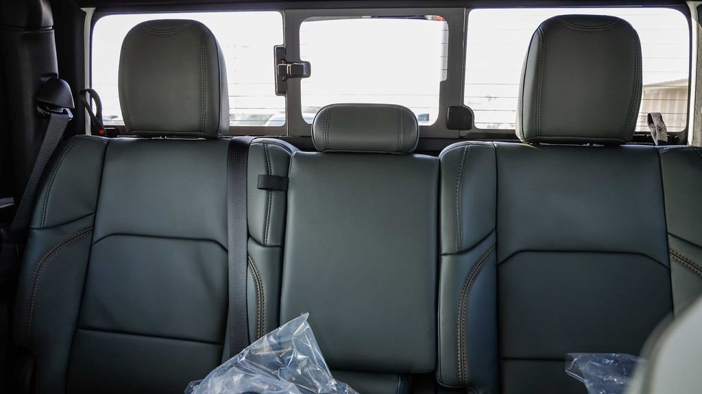 New 2026 Jeep Gladiator Mojave AWD/4WD image 27