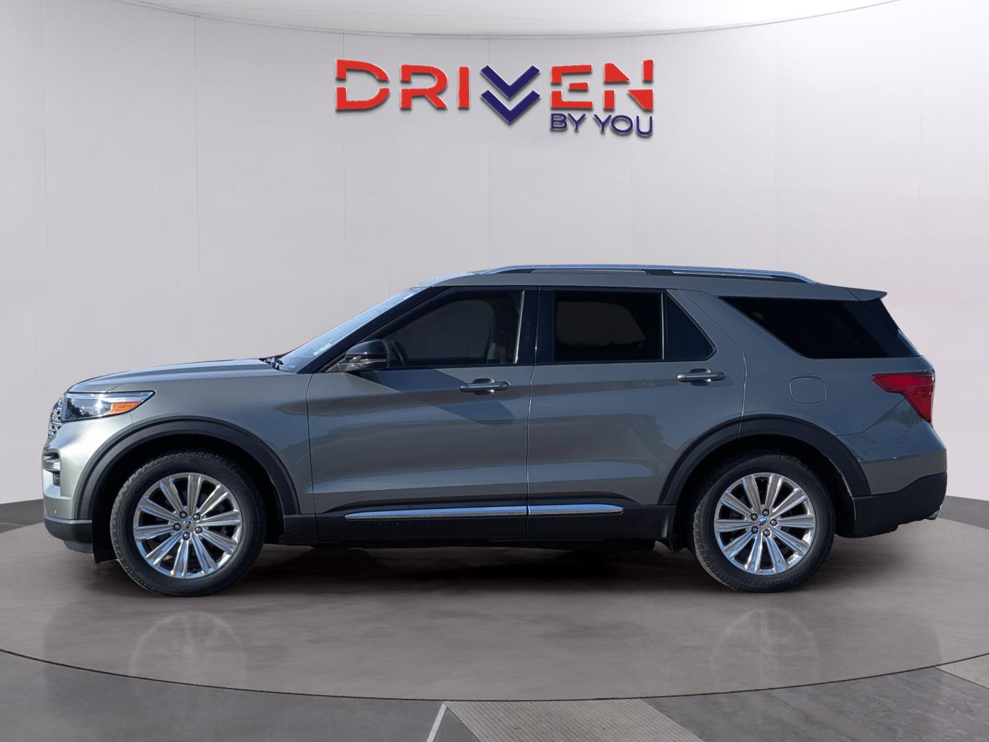 Used 2020 Ford Explorer Limited image 2
