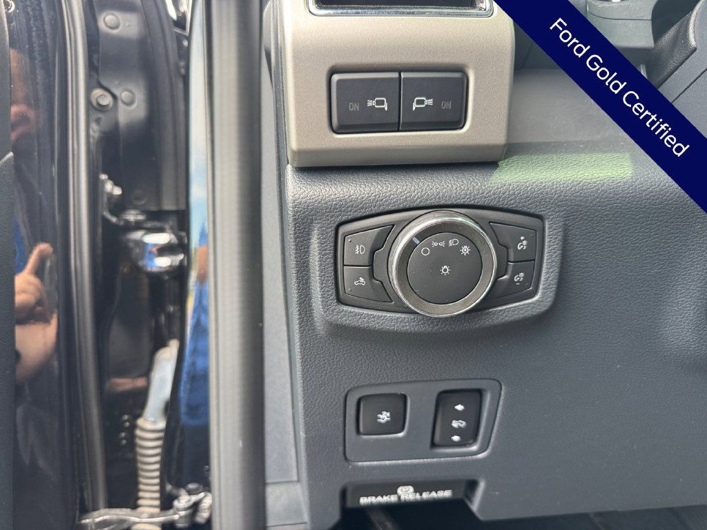 Certified 2022 Ford F350 Lariat w/ Tremor Off-Road Package AWD/4WD image 40