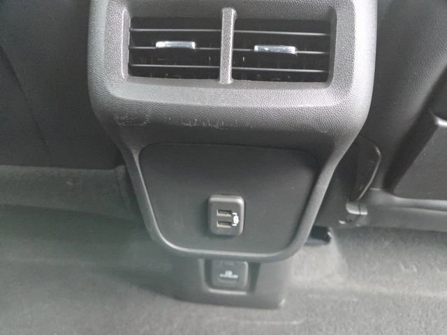 Used 2023 GMC Terrain SLT w/ Infotainment Package II image 17