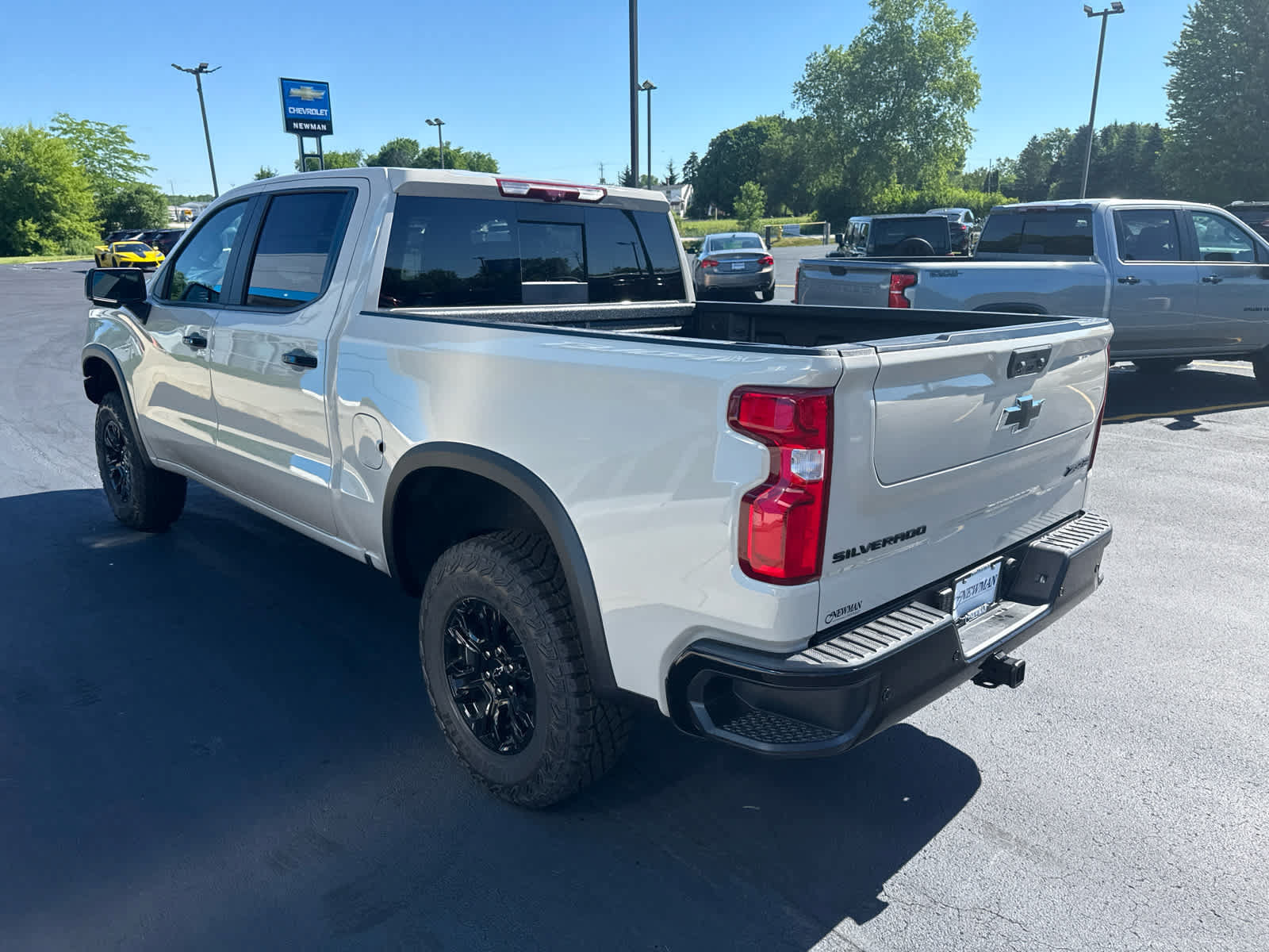 New 2026 Chevrolet Silverado 1500 ZR2 w/ LPO, Dark Essentials Package AWD/4WD image 10