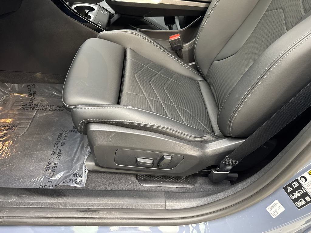 Used 2026 BMW X2 xDrive28i w/ Technology Package AWD/4WD image 25