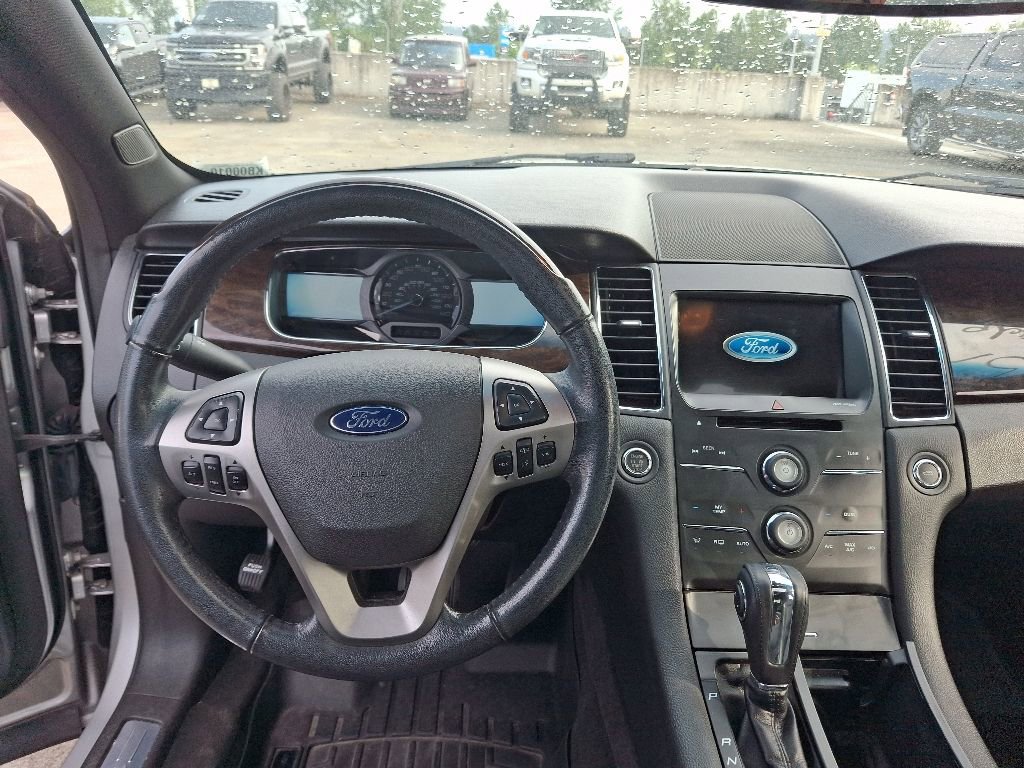 Used 2016 Ford Taurus Limited FWD image 11