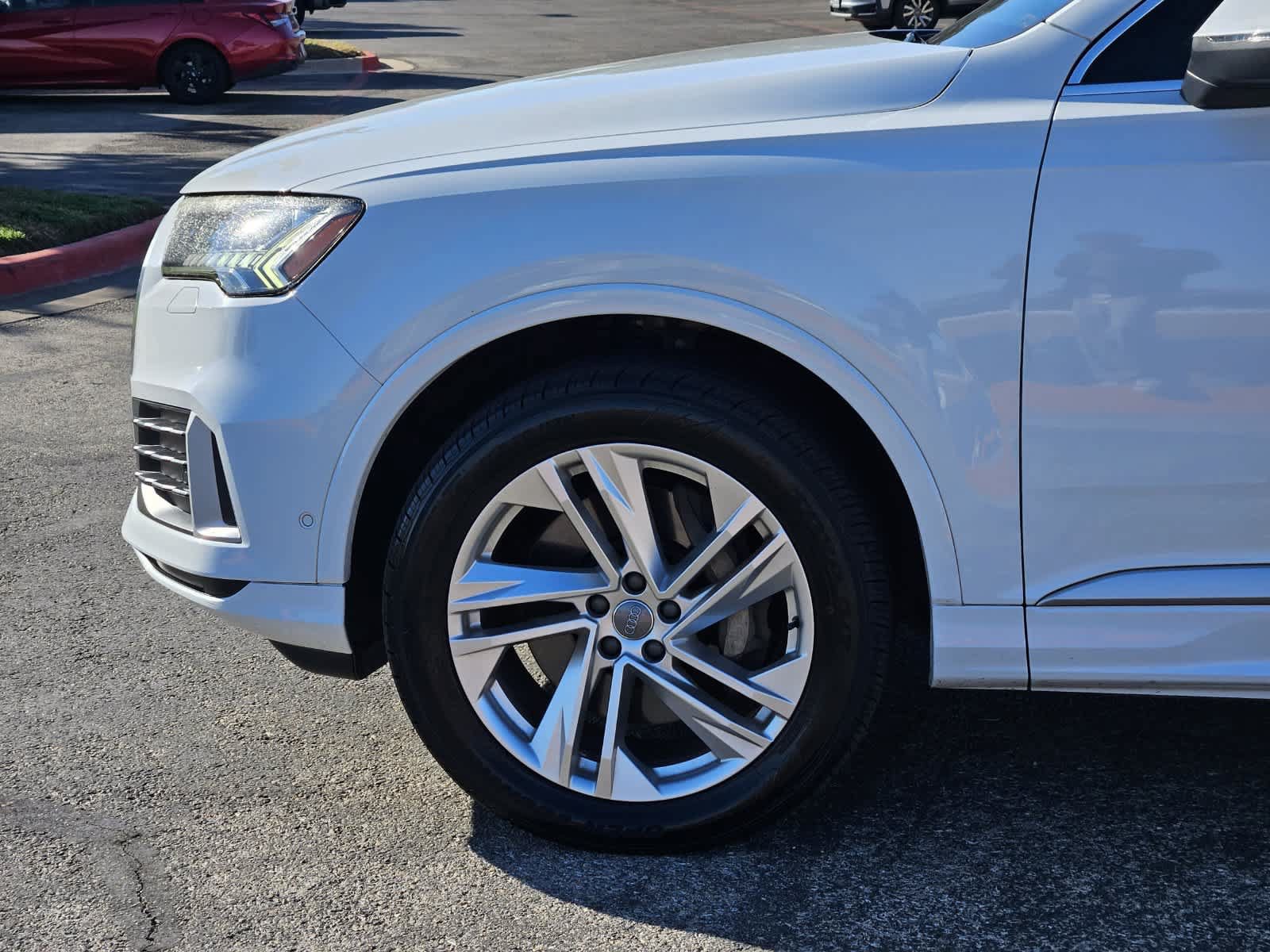 Used 2020 Audi Q7 2.0T Premium Plus w/ Premium Plus Package AWD/4WD image 8