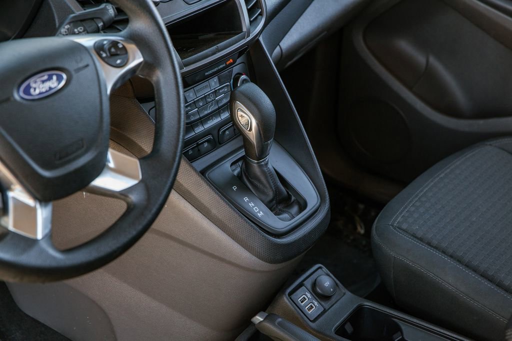 Used 2020 Ford Transit Connect XLT image 17