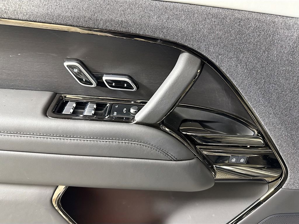 Used 2025 Land Rover Range Rover Sport Autobiography image 18
