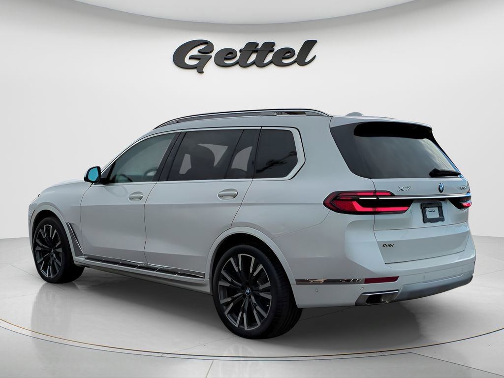 Used 2023 BMW X7 xDrive40i w/ Premium Package image 5