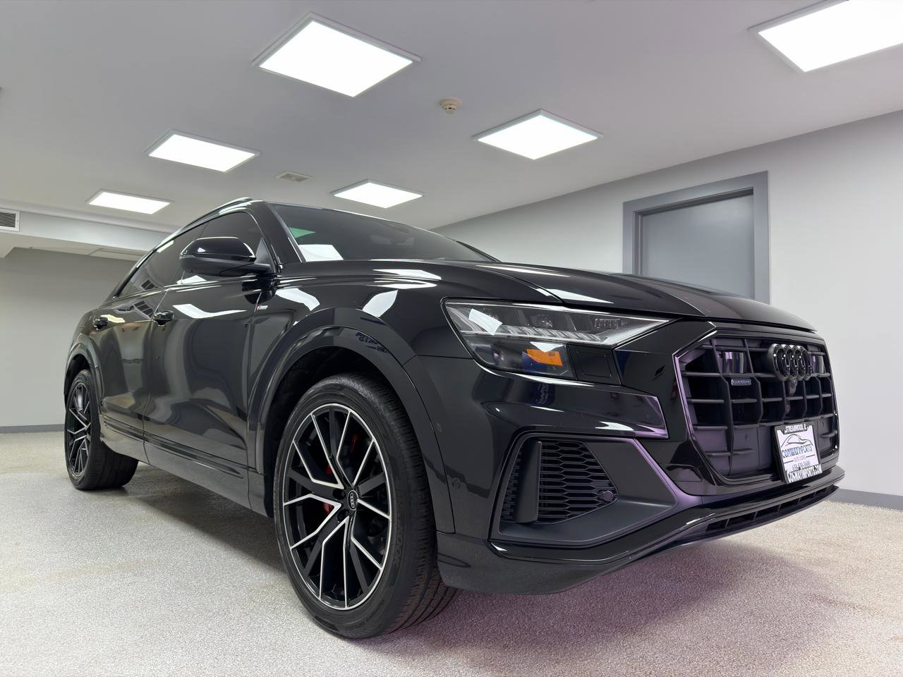 Used 2021 Audi Q8 Prestige w/ Prestige Package AWD/4WD image 4
