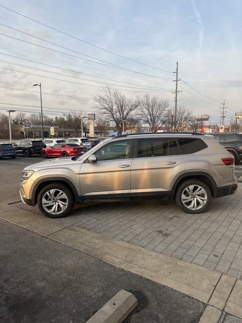 Used 2021 Volkswagen Atlas SE image 16