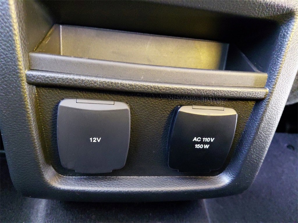 Used 2020 Ford Edge Titanium w/ Class II Trailer Tow Package image 20