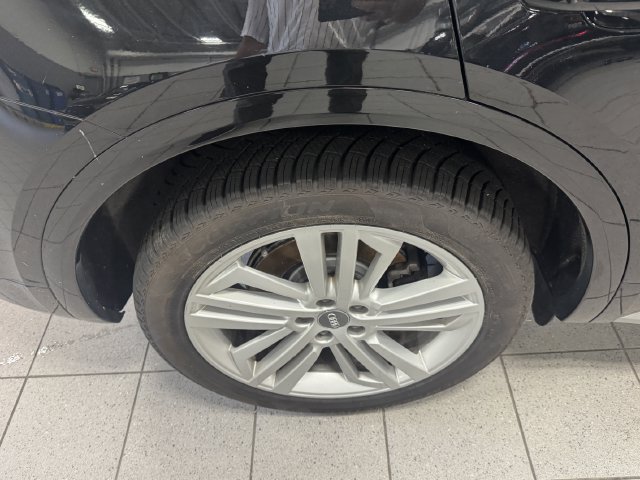 Used 2019 Audi Q5 2.0T Premium Plus w/ Premium Plus Package AWD/4WD image 12