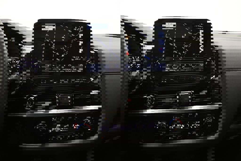 Used 2024 Nissan Pathfinder SL w/ SL Premium Package image 24