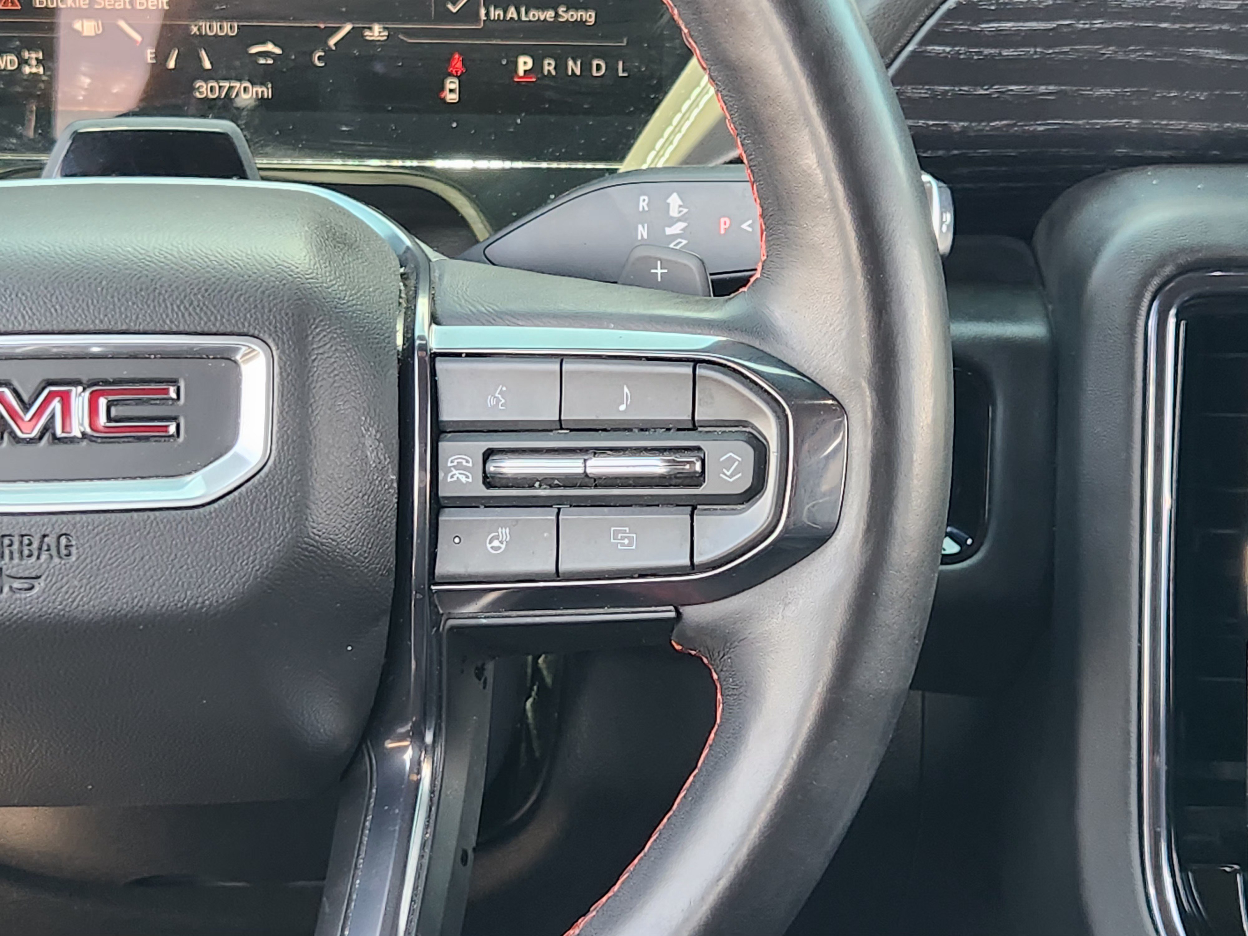 Used 2025 GMC Yukon XL AT4 Ultimate w/ LPO, Floor Liner Package AWD/4WD image 29