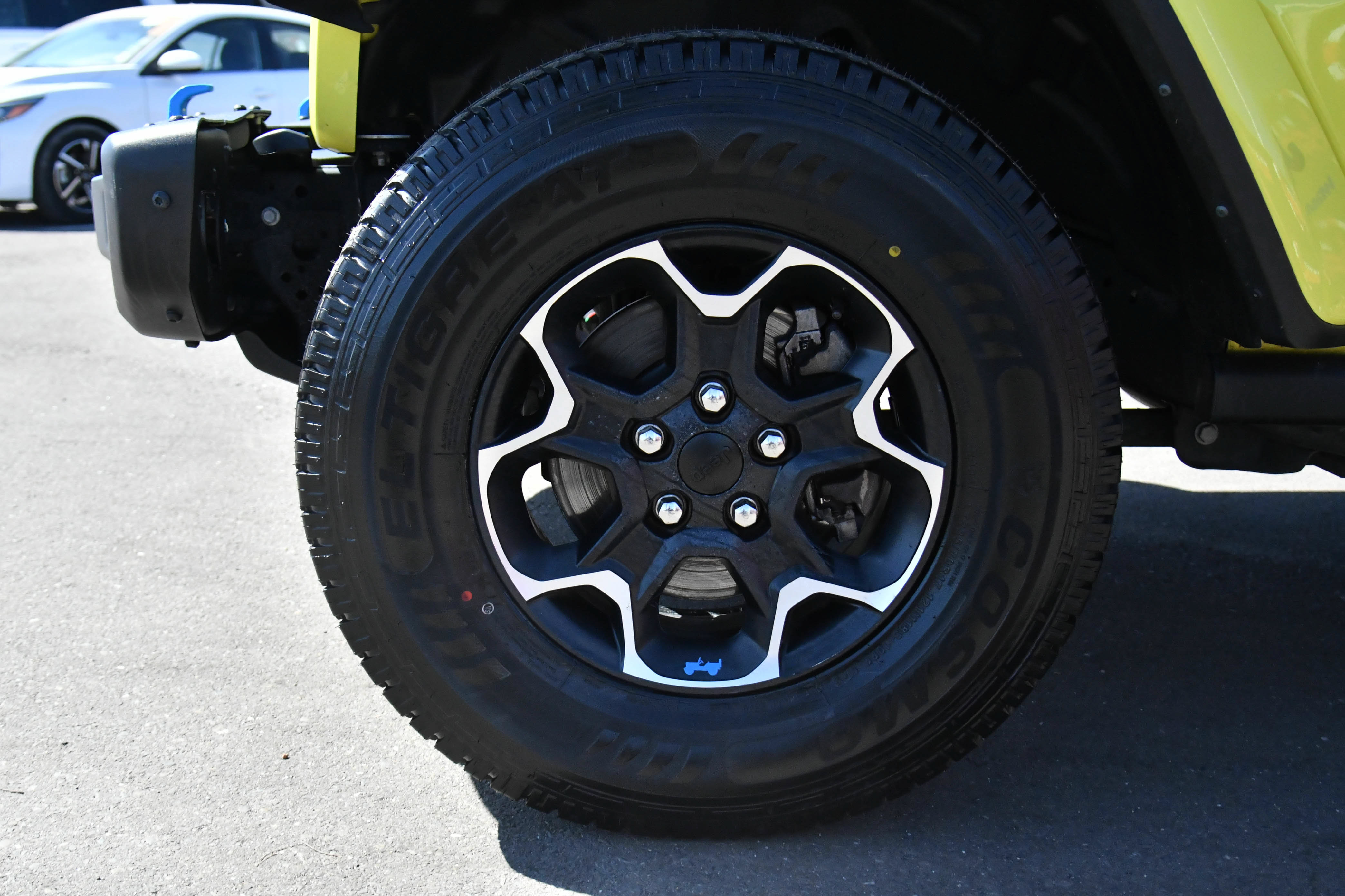 Used 2023 Jeep Wrangler Unlimited Rubicon 4xe w/ Steel Bumper Group AWD/4WD image 12