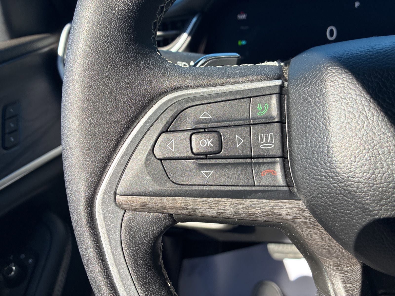 Used 2024 Jeep Grand Cherokee Limited 4xe image 27