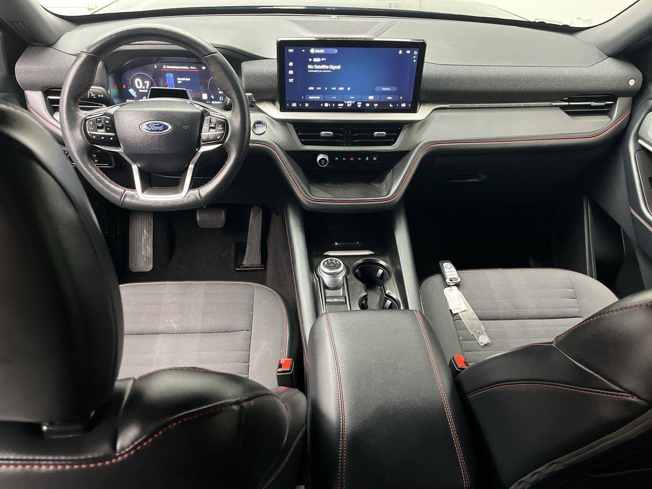 Certified 2025 Ford Explorer ST-Line AWD/4WD image 4