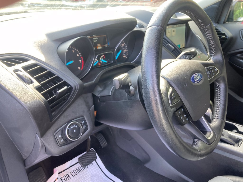 Used 2019 Ford Escape SE FWD image 17