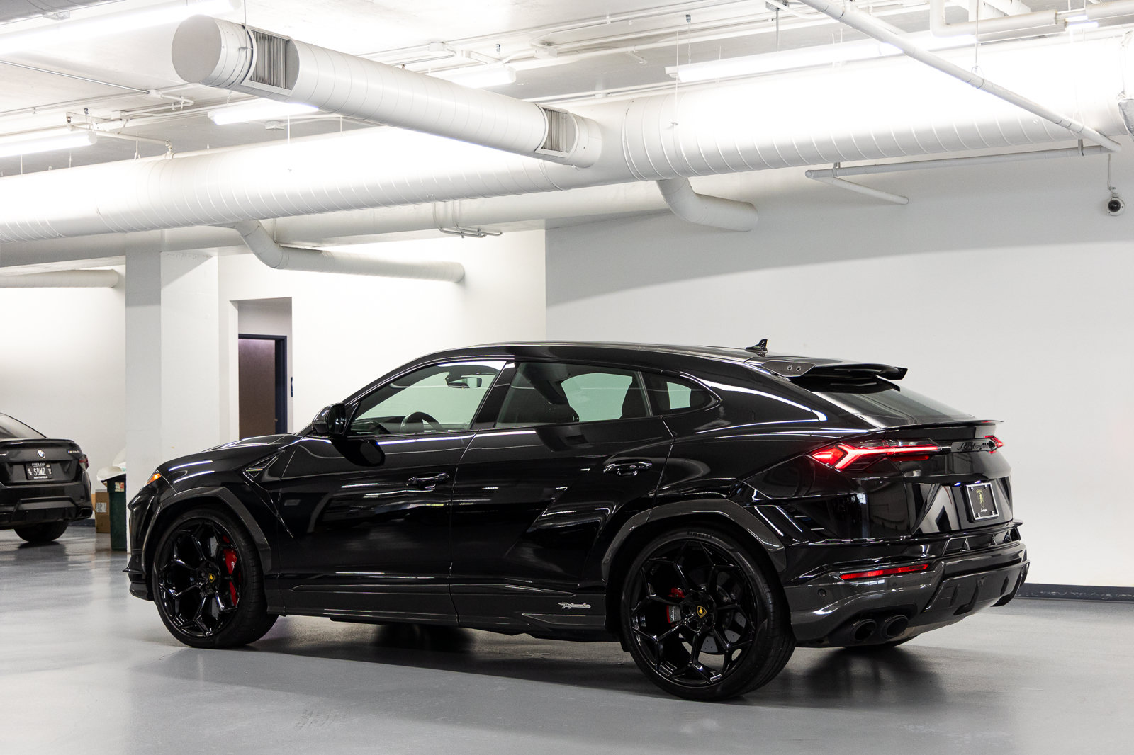 Used 2024 Lamborghini Urus Performante AWD/4WD image 6