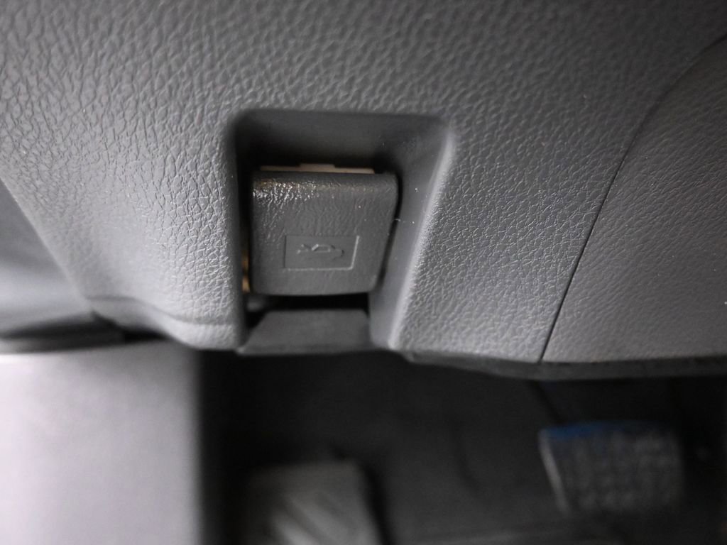 Used 2019 Toyota Camry XLE FWD image 27