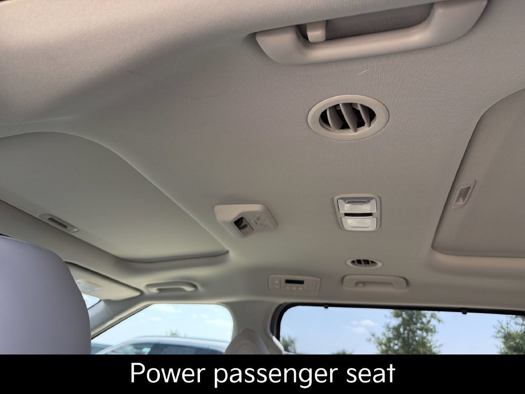 New 2027 Kia Carnival SX w/ Dark Edition Package FWD image 18